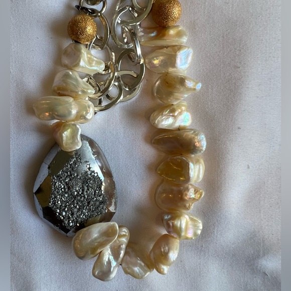 2 Druzy Statement Piece Necklaces - Picture 5 of 8